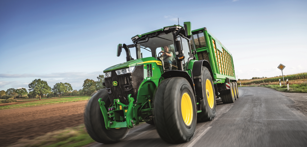 Agrartechnik John Deere Fischer Landmaschinen