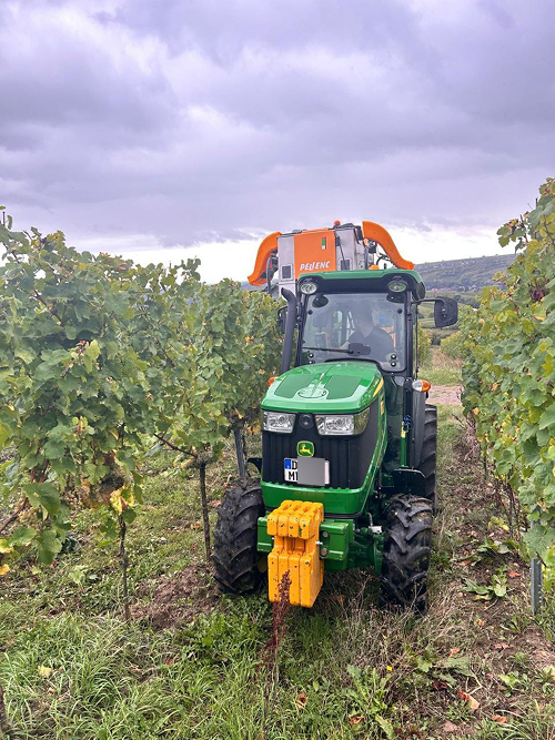 John Deere Traktor Pellenc Grapes Line Ernte Weinberg