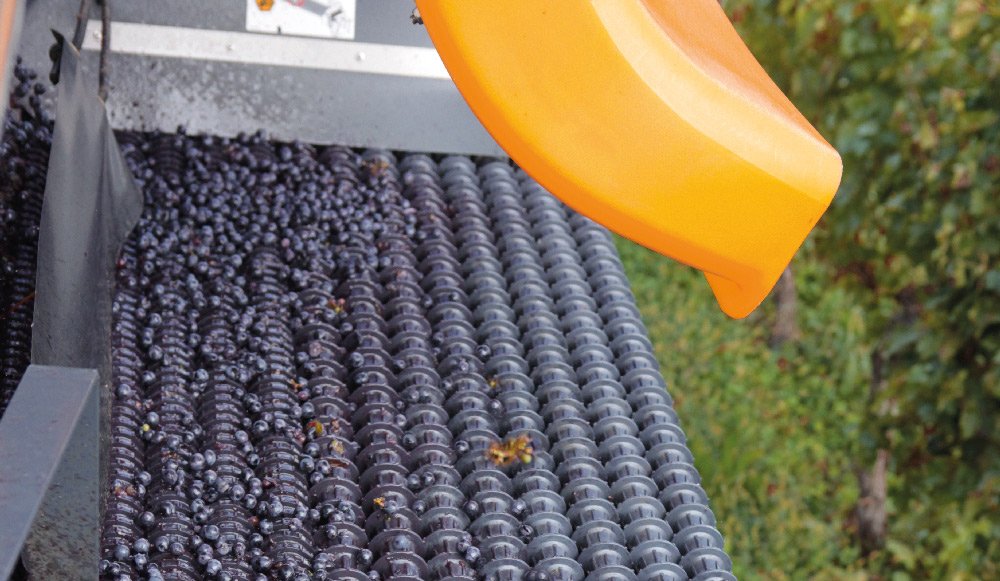 Pellenc Sortiertisch Traubenernte Fischer Landmaschinen