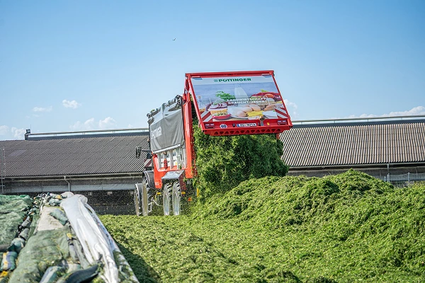 Pöttinger Ladewagen Fischer Landmaschinen