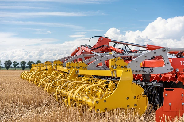 Pöttinger Scheibeneggen Fischer Landmaschinen