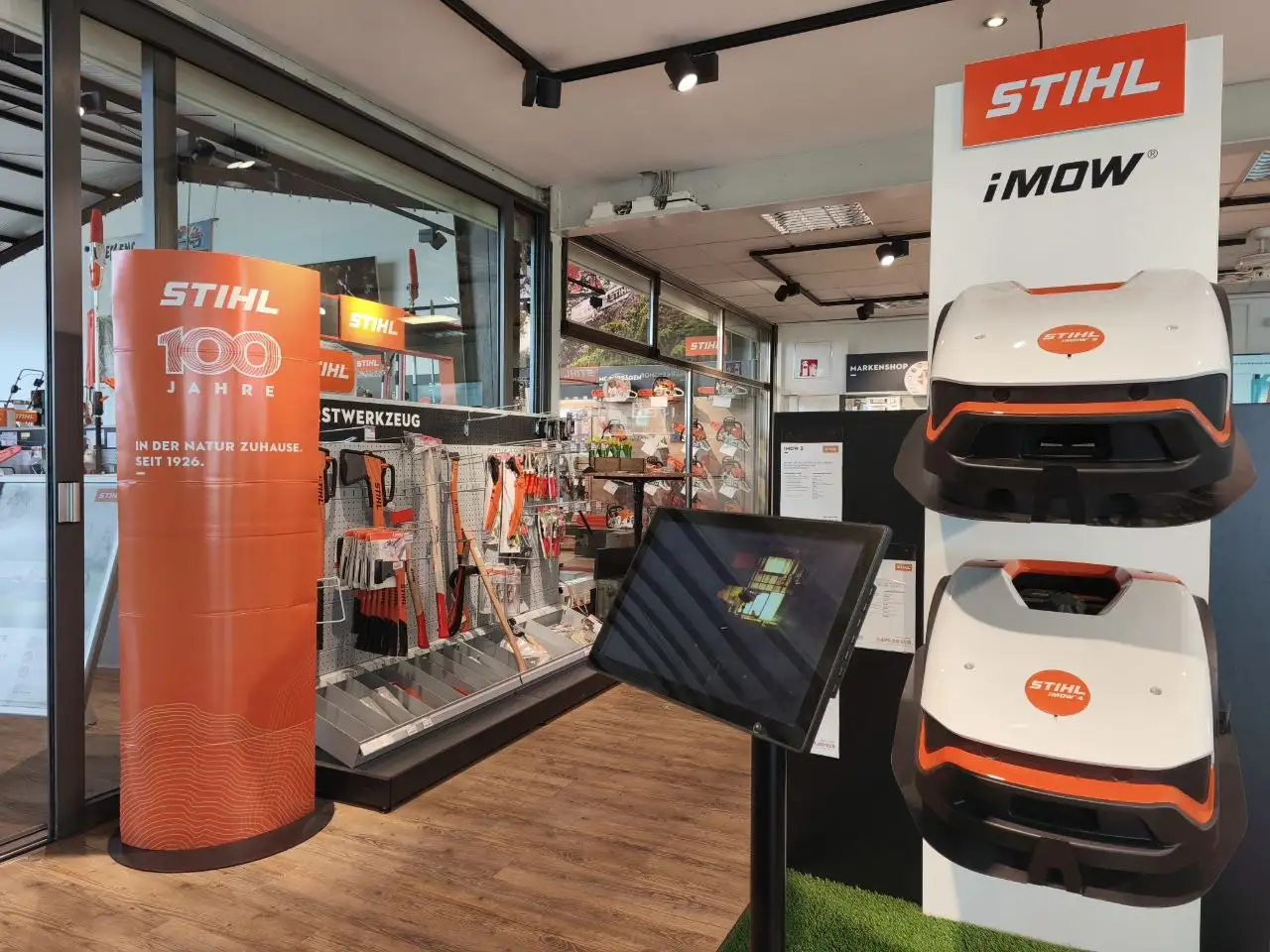 STIHL Showroom Fischer Landmaschinen – STIHL Geräte im Fachgeschäft