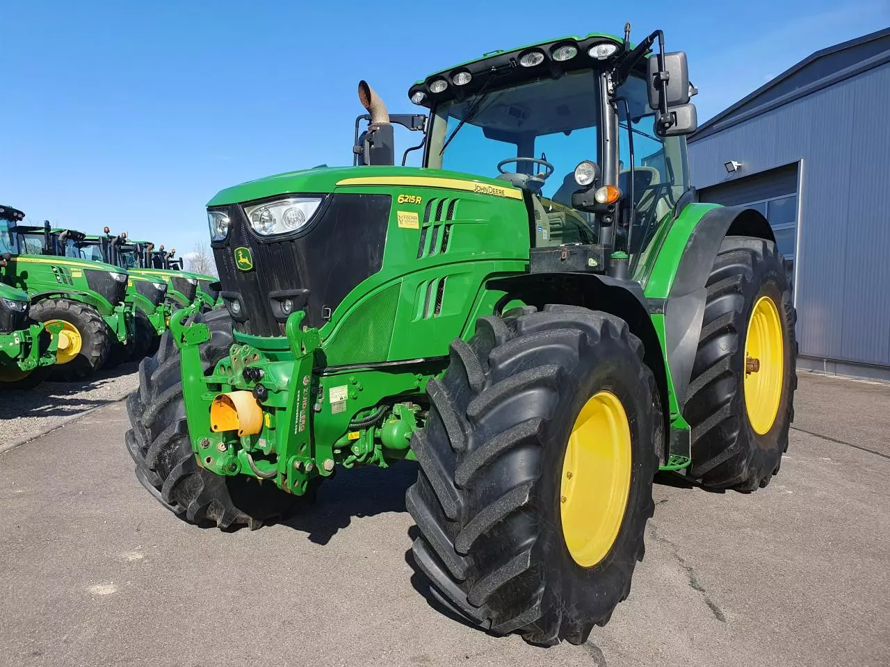 John Deere 6215R Traktor