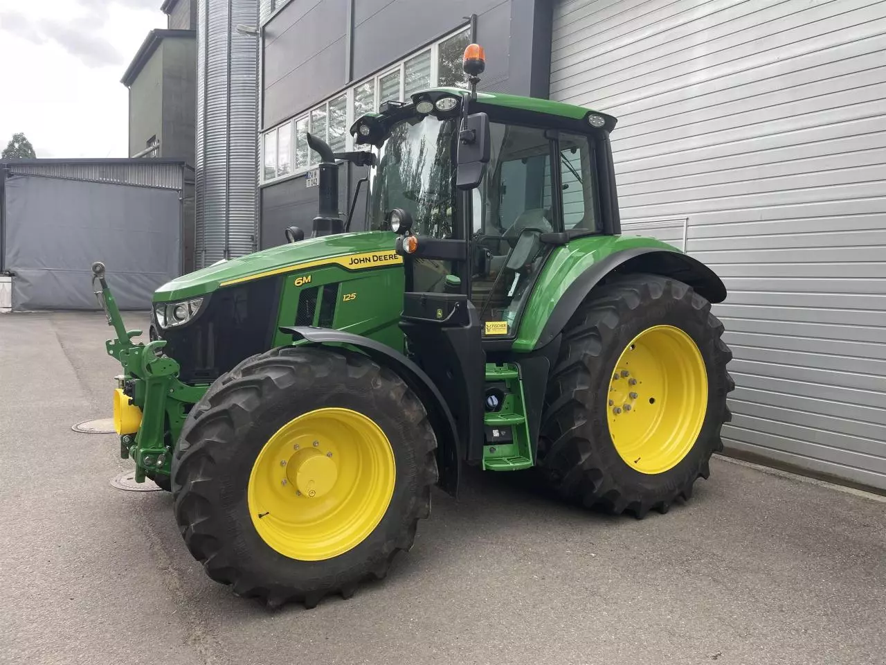 John Deere 6M 125 Ansicht 1