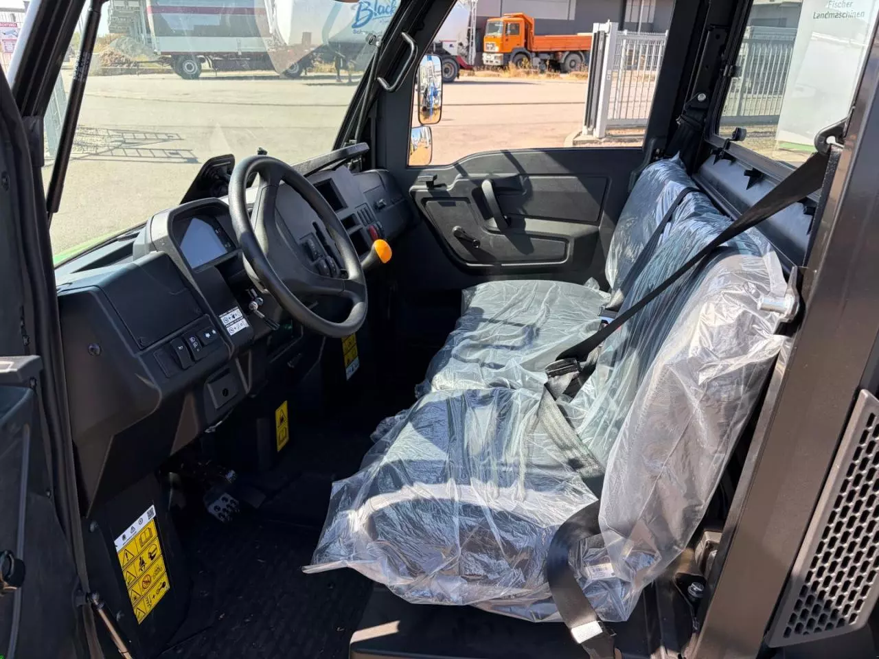 John Deere Gator XUV875M – Bild 10