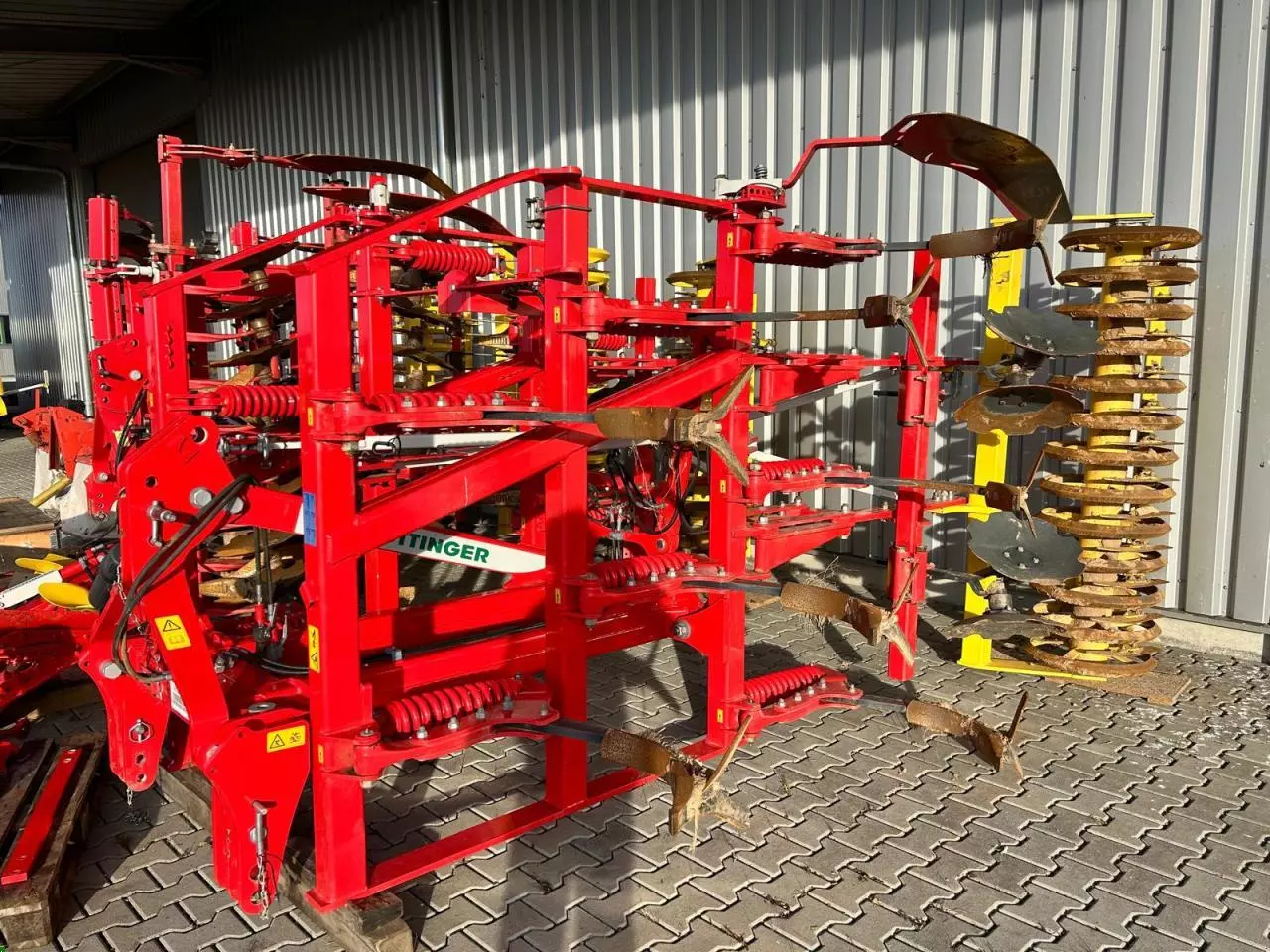 Pöttinger SYNKRO 4030 K NOVA Grubber, Vorführmaschine, Baujahr 2023