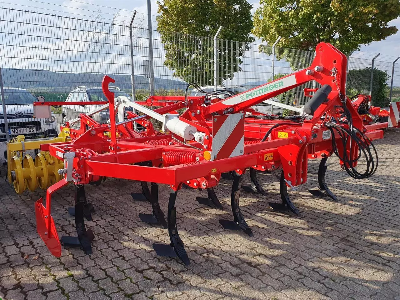 Pöttinger SYNKRO 4030 K NOVA Grubber, 9 Schare, Baujahr 2023