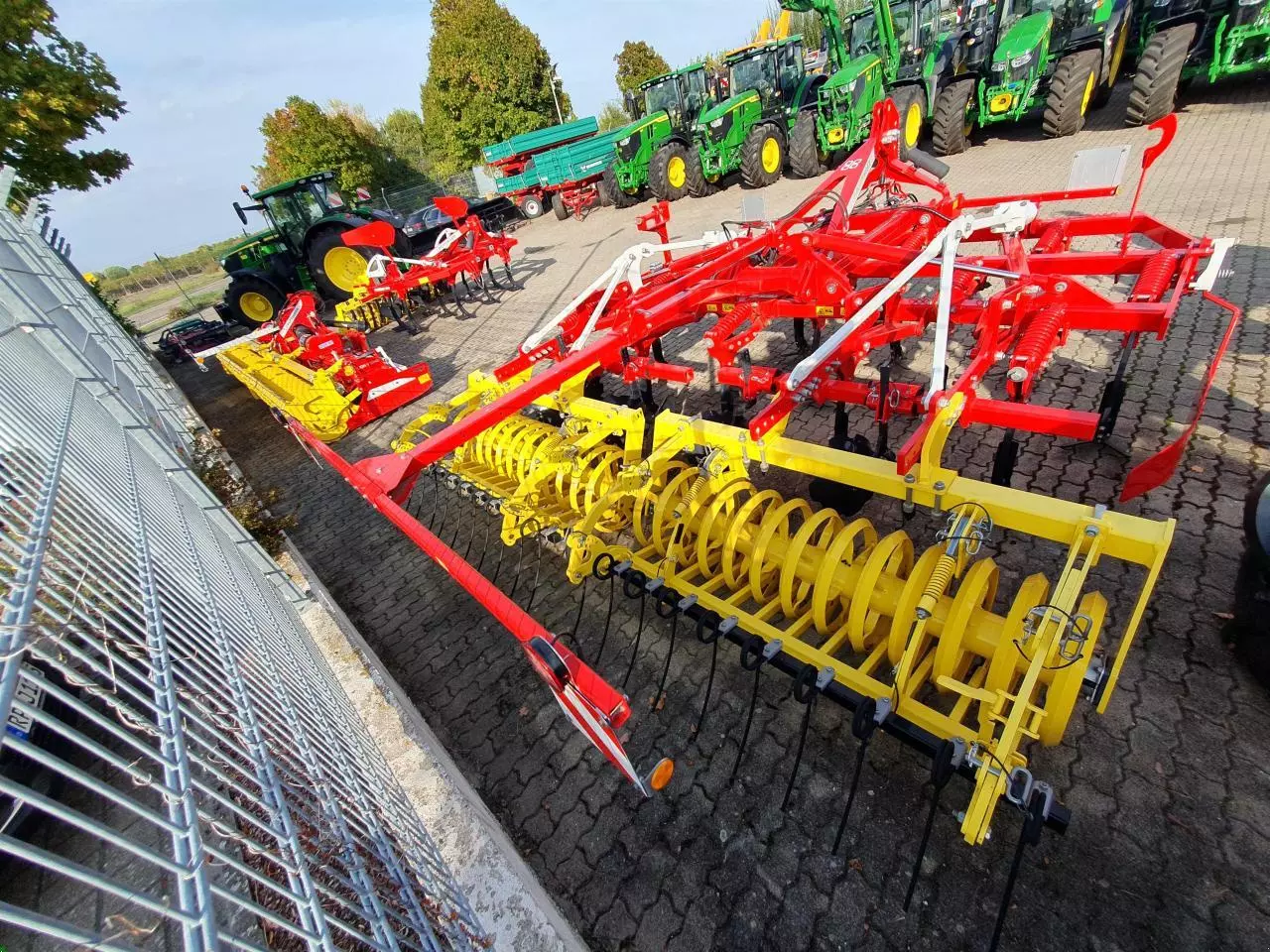 Pöttinger SYNKRO 4030 K NOVA Grubber – Bild 2